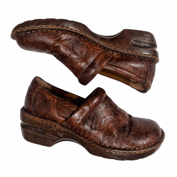 B.O.C. Peggy Slip-On Clog Nursing Clog Faux Leather Size 9 Embossed Deaign - Picture 3 of 15